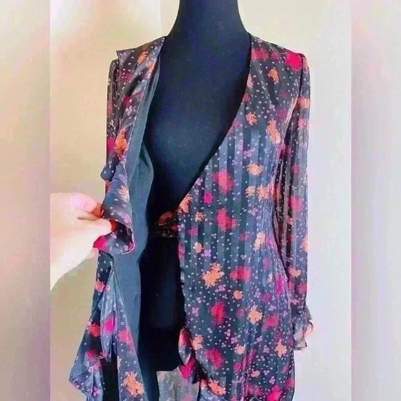 C/Meo Collective Long Sleeve Asymmetrical Floral Wrap Dress - Picture 12 of 16